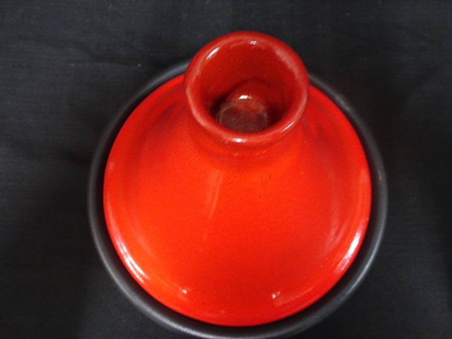 Le Creuset Enameled Cast Iron 2 Quart Moroccan Tagine Cherry Red - In Excellent Condition