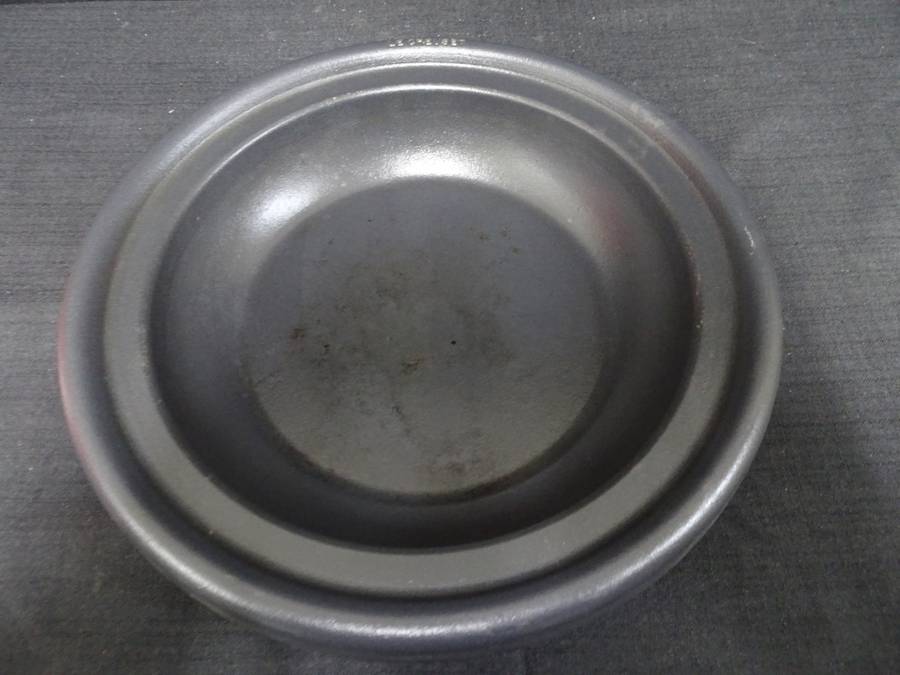 Le Creuset Enameled Cast Iron 2 Quart Moroccan Tagine Cherry Red - In Excellent Condition