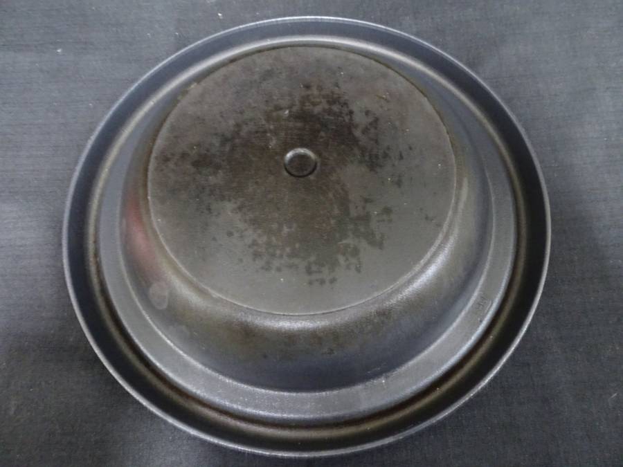 Le Creuset Enameled Cast Iron 2 Quart Moroccan Tagine Cherry Red - In Excellent Condition