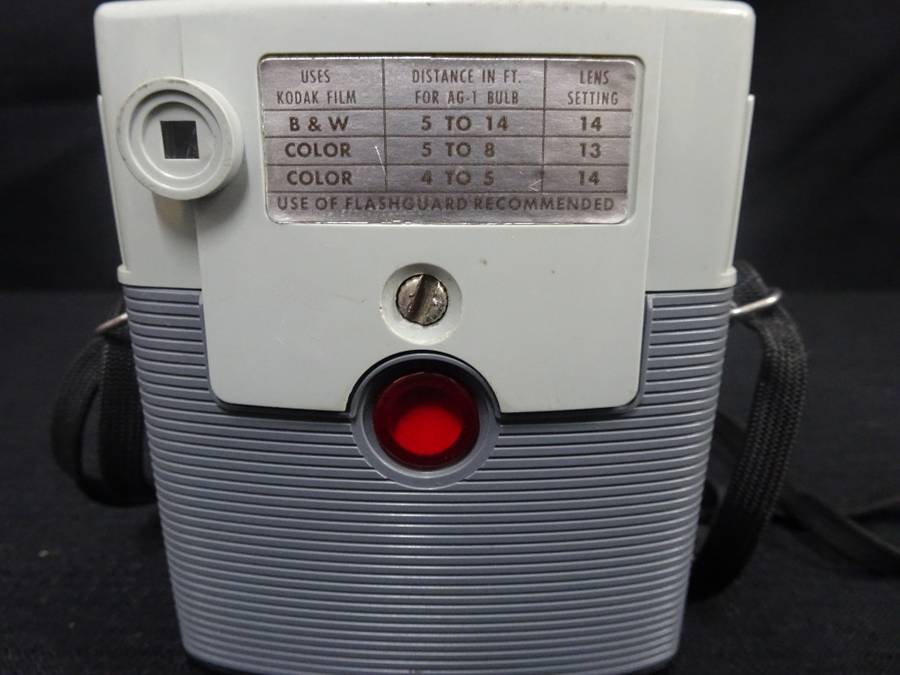 Kodak Vintage 1960`s Starmite Brownie Camera,Dakon Lens Color and B&W Camera, Gray, Display Camera