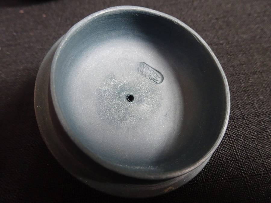 Stunning Vintage Handmade Yixing Zisha Clay Teapot With Animal Figure Lid - H: 7cm / W: 13cm