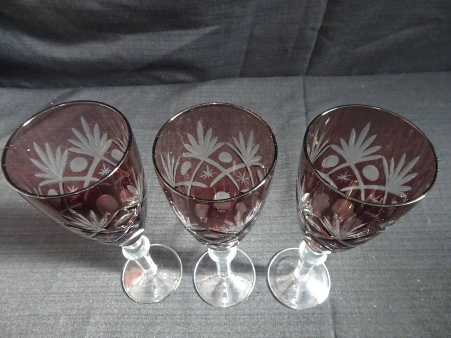 Set Of Three Vintage Burgandy Cut Glass Champagne Glasses - In Excellent Condition