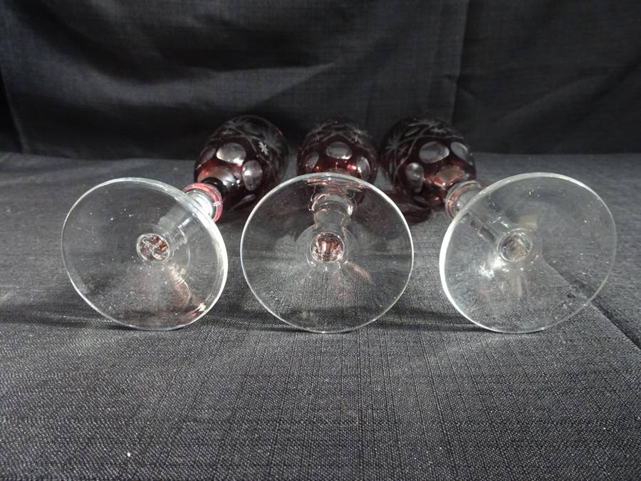 Set Of Three Vintage Burgandy Cut Glass Champagne Glasses - In Excellent Condition