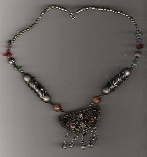 Beaded Indian necklace, semi-precious and silver beads, beautiful pendant