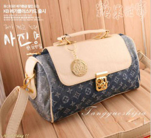 @ R450***   Gorgeous women blue handbag  only 3 stock left !!! @