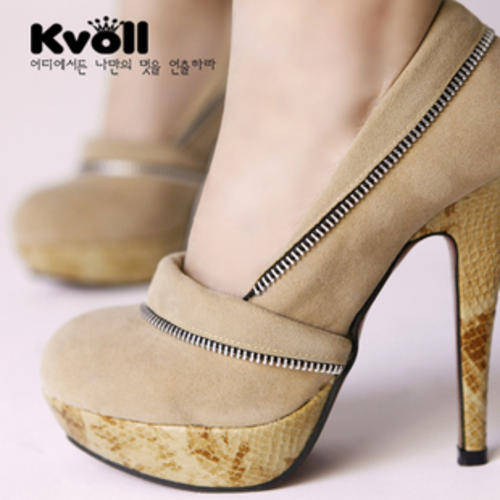 $98** Leopard grain high-heeled shoes