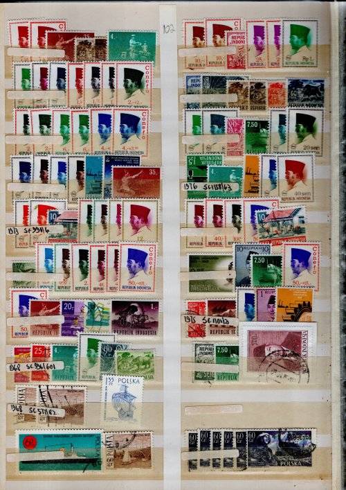 OLD LIGHTHOUSE ALBUM 2ND HAND WITH MIXED WORLD ODDS. AS PER SCANS. NB: PLEASE READ BELOW!!!