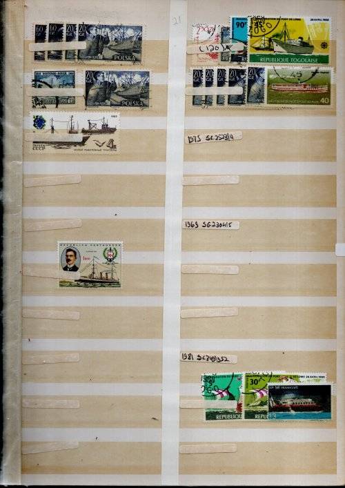 OLD LIGHTHOUSE ALBUM 2ND HAND WITH MIXED WORLD ODDS. AS PER SCANS. NB: PLEASE READ BELOW!!!