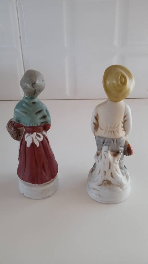 >>> Very Unique Collectable Figurines of an Old Man and Old Woman <<<