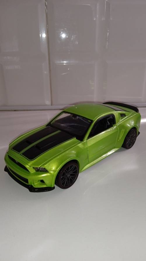 *** Must Have Ford Mustang GT 1/24 Scale For Your Collection ***