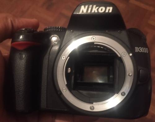 NIKON D3000 DSLR CAMERA BODY - (body only)