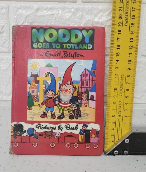 Noddy Goes To Toyland by Enid Blyton
