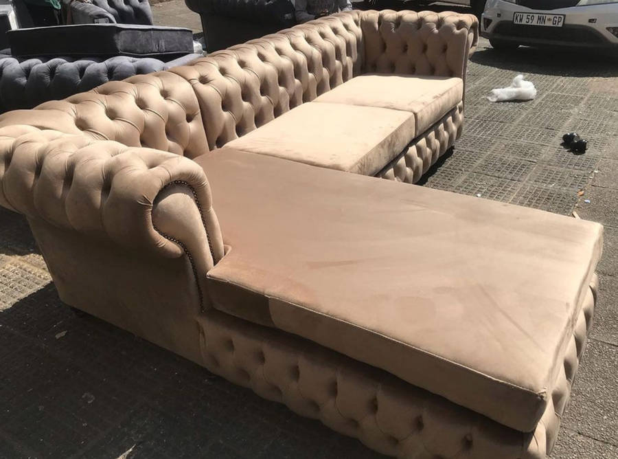 Couches - Couch - Mega Spacious 3-seater couch - Suede Couch