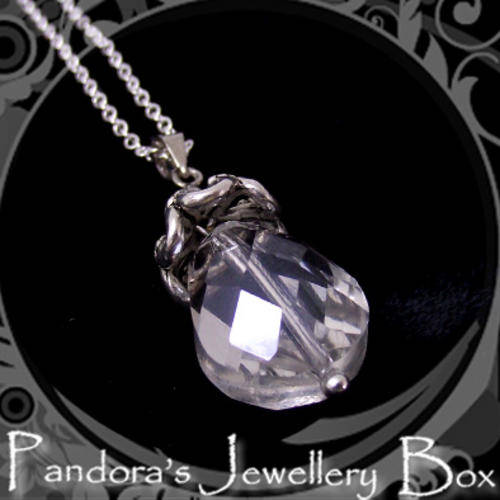 CRYSTAL Pendant & Silver Necklace