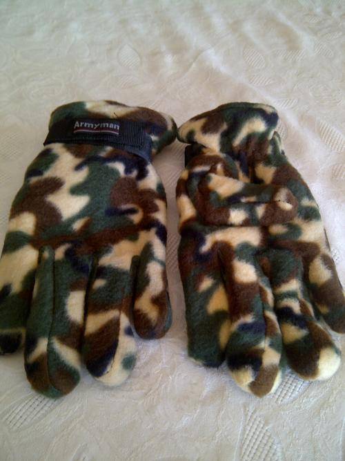 GLOVES