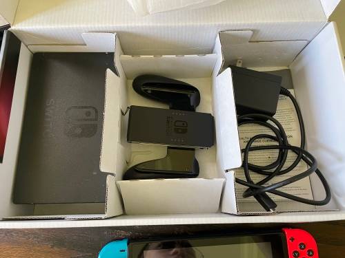 Nintendo Switch (Excellent Condition)