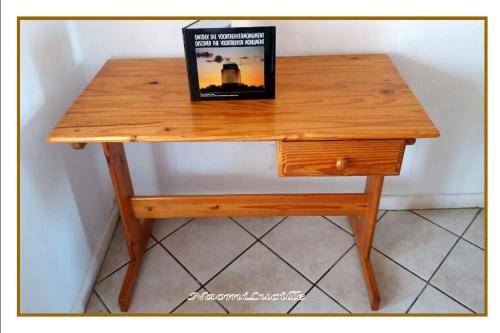 *****LOVELY OLD WOODEN OREGON PINE DESK WITH DRAWER - VERY STURDY*****