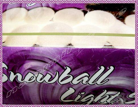 ***VERY PRETTY LARGE SNOWBALL LIGHTS - IN TIME FOR THE FESTIVE SEASON/CHRISTMAS TREE*****