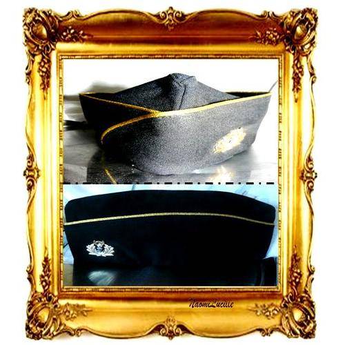 *****SA NAVY OFFICER'S SIDE CAP WITH metal BADGE - AS NEW CONDITION*****