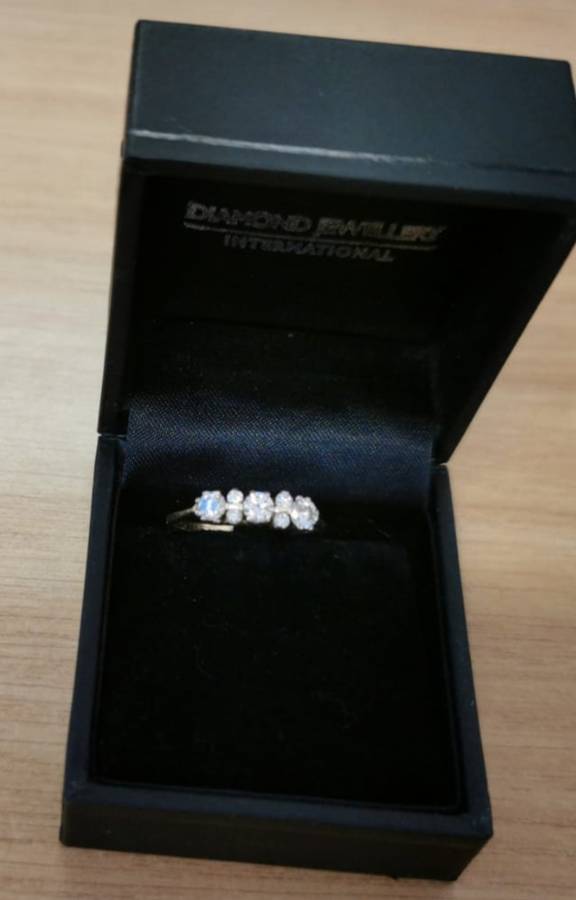 18ct Yellow Gold/Diamond Ring
