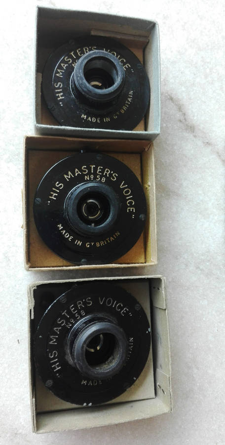 HIS MASTERS VOICE GRAMOPHONE SOUND BOX No 5B. IN ORIGINAL BOX.