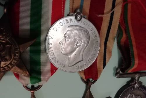 WW 2 GROUP MEDALS.