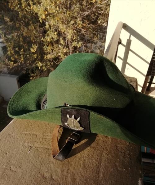 RHODESIAN AFRICAN RIFLES FELT HAT.DEFORMED//FLATTENED.