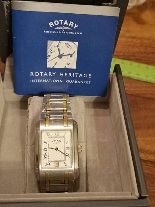 AWESOME ROTARY MEN`S WATCH. WORKING CONDITION.