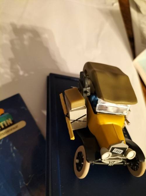 MODEL TOY. MODEL `T` FORD TINTIN AU CONGO.HERGE. . DIE CAST METAL. 1:43.