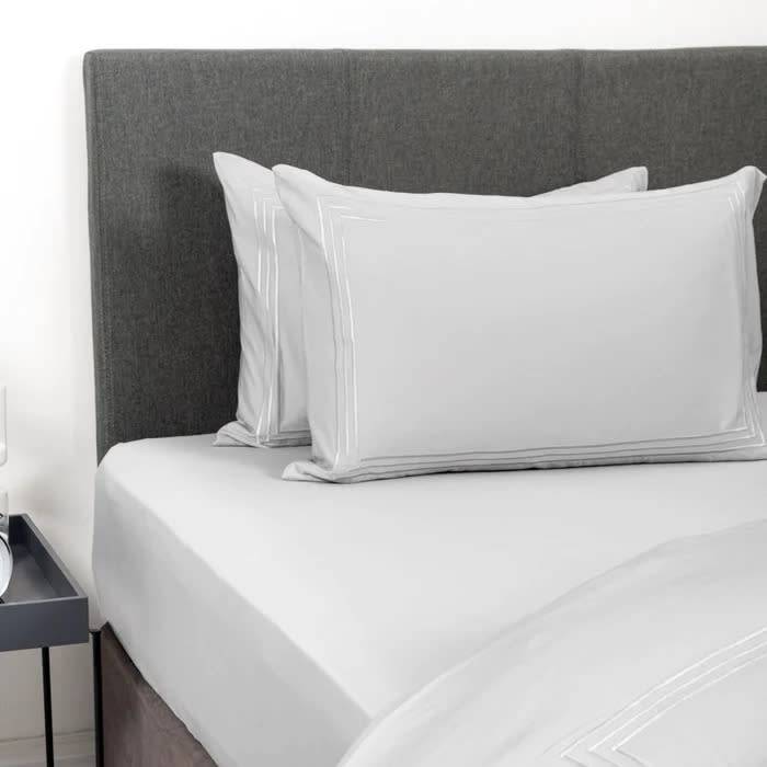 **BARGAIN** Queen Size Microfibre Fitted Sheet - Light Grey