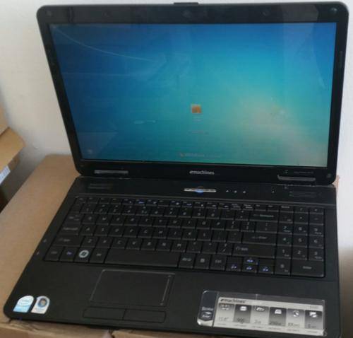 emachines E525 laptop - excellent condition