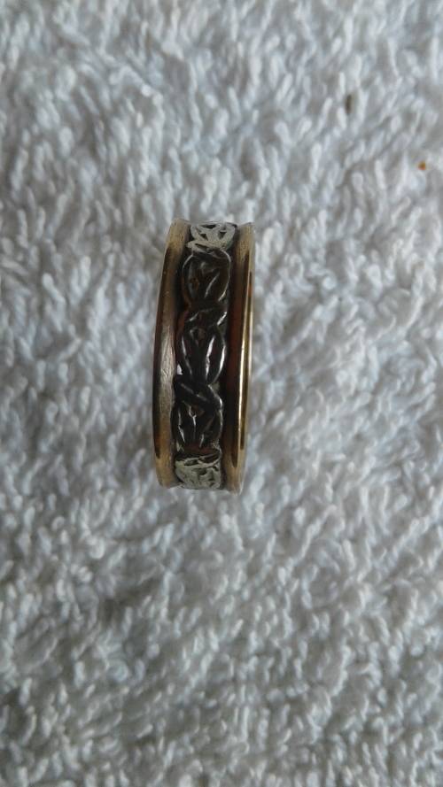 ANTIQUE 18K YELLOW GOLD WEDDING RING WITH WHITE GOLD INLAY