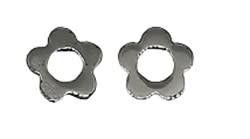 Flower stud earrings
