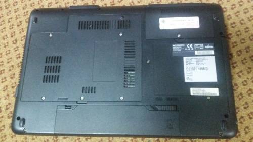 FUJITSU LIFEBOOK AH530 I3