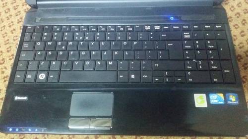 FUJITSU LIFEBOOK AH530 I3