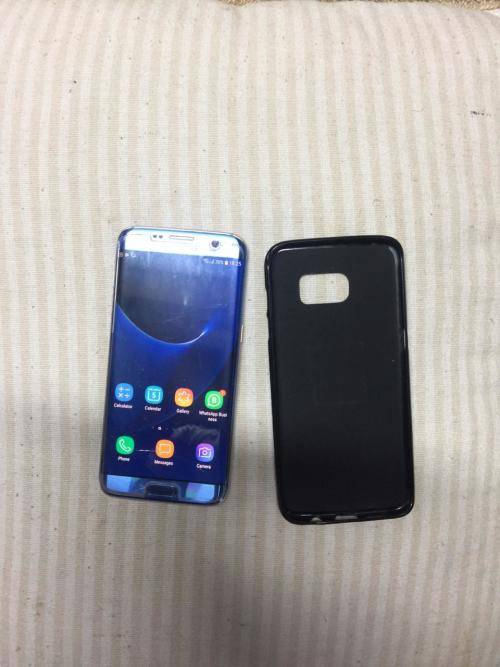 SAMSUNG S7 EDGE IN GREAT CONDITION BOX AND ACCESSORIES