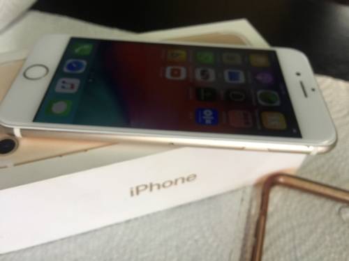 APPLE IPHONE 7 , GOLD 32 GB , + BOX please read