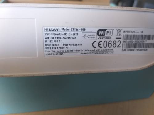 Huawei B315 Wireless LTE Router in box