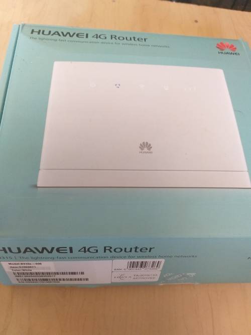 Huawei B315 Wireless LTE Router in box