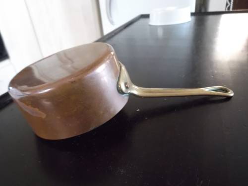 Small Copper/Brass Handled Sauce Pot 4cm Tall.