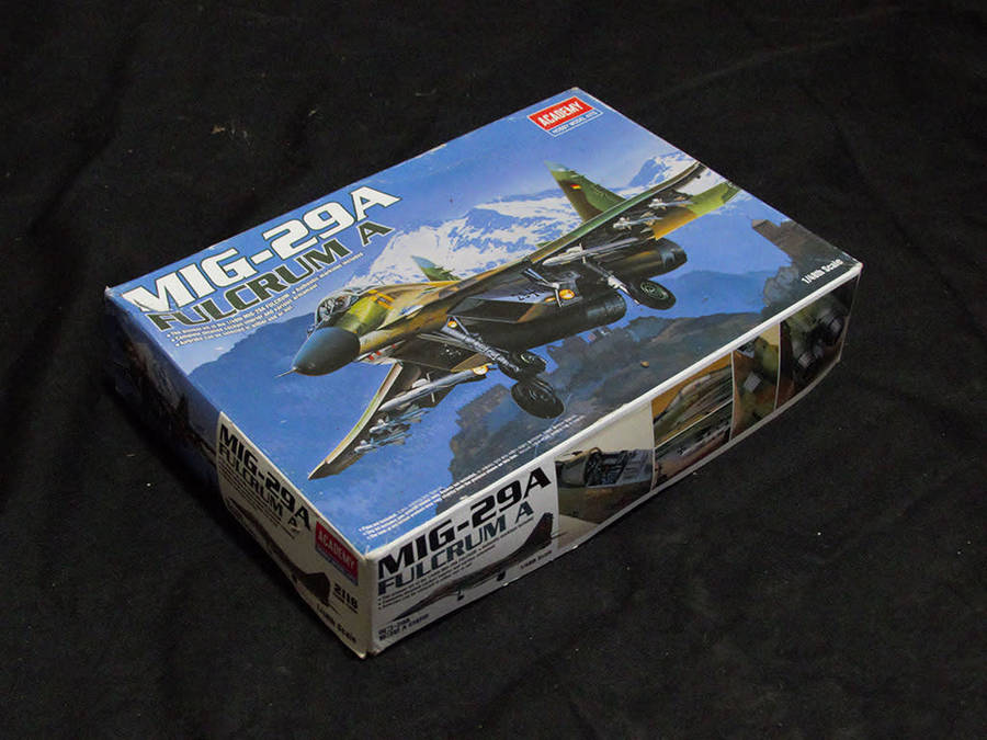 MODEL KITS FOR SALE - MIG-29 & SU27