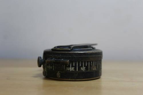 WW2 military compass working,need TLC