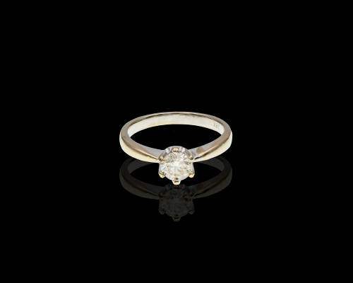 18ct 3.9gr White Gold 0.60ct Round Brilliant Diamond Light Yellow VS Ring