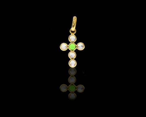 0.8gr 9kt  Yellow Gold with Cubic Zirconias and a Semi Precious Green stone Pendant