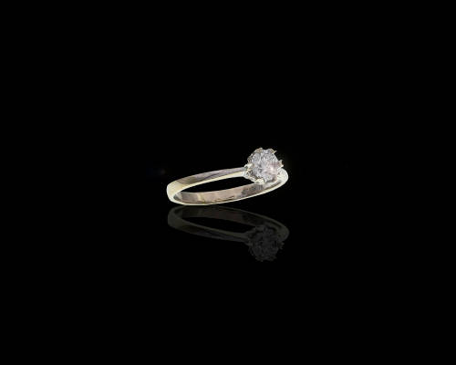 1.7 grams 18 carat White Gold Diamond Solitaire Ring