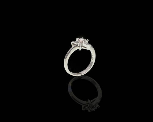 4.3 grams 18 carat White Gold Diamond Cocktail Ring