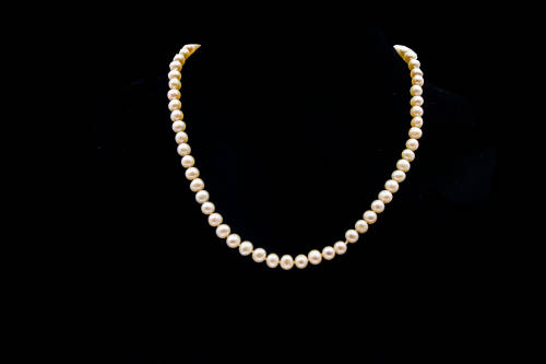 6.4 grams 9 carat Yellow Gold Pearl and Diamond Necklace