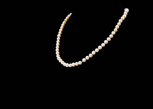 6.4 grams 9 carat Yellow Gold Pearl and Diamond Necklace