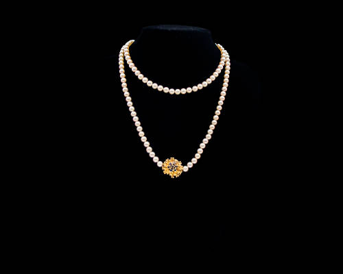 Single Strand Cultured Pearl Necklace with a 5.5 gram 18 carat Yellow Gold Clasp with Sapphires