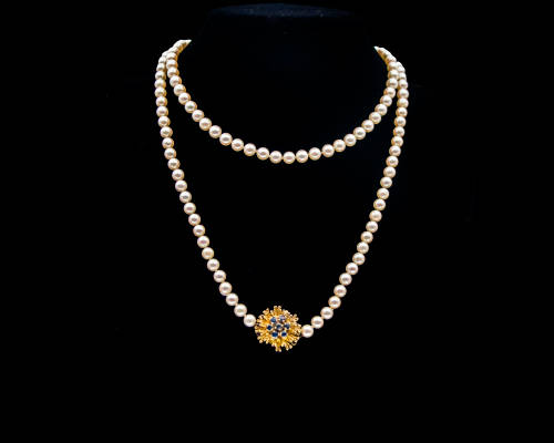 Single Strand Cultured Pearl Necklace with a 5.5 gram 18 carat Yellow Gold Clasp with Sapphires
